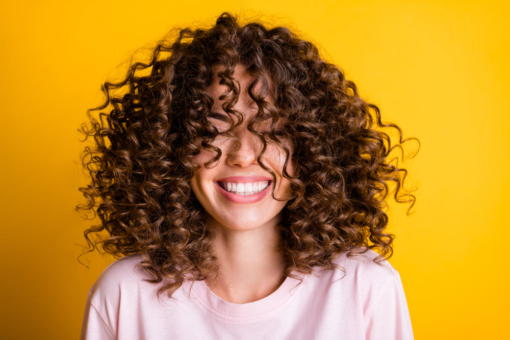 Curly Hair 101 - How To Care For Your Curls FEATURED IMAGE