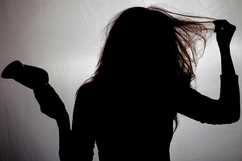 How To Repair Heat-Damaged Hair Featured Image